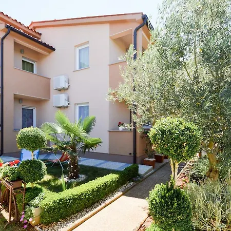 Apartment Mit- Mir