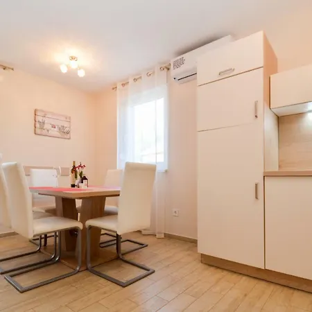 Apartmán Mit- Mir Fondole