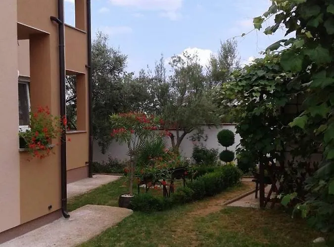 Appartement Mit- Mir Fondole
