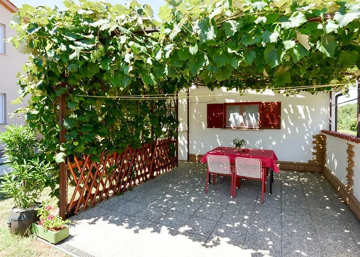 Mit- Mir Daire Fondole